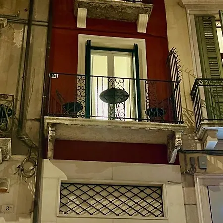 Forum Apartment *