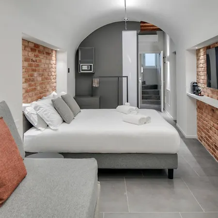 Forum Apartment